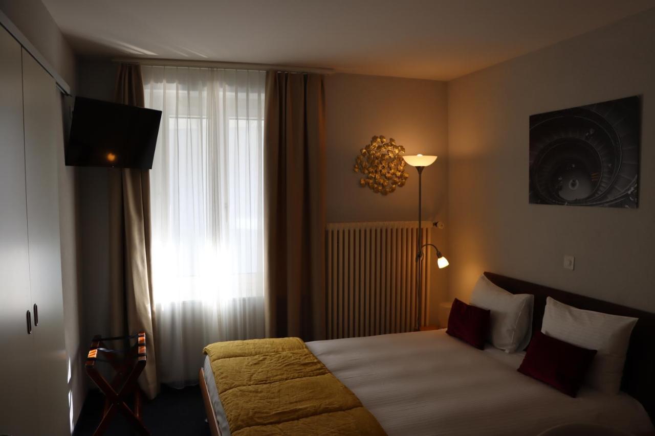 La Clef D'Or Auberge Communale Bursinel Luaran gambar