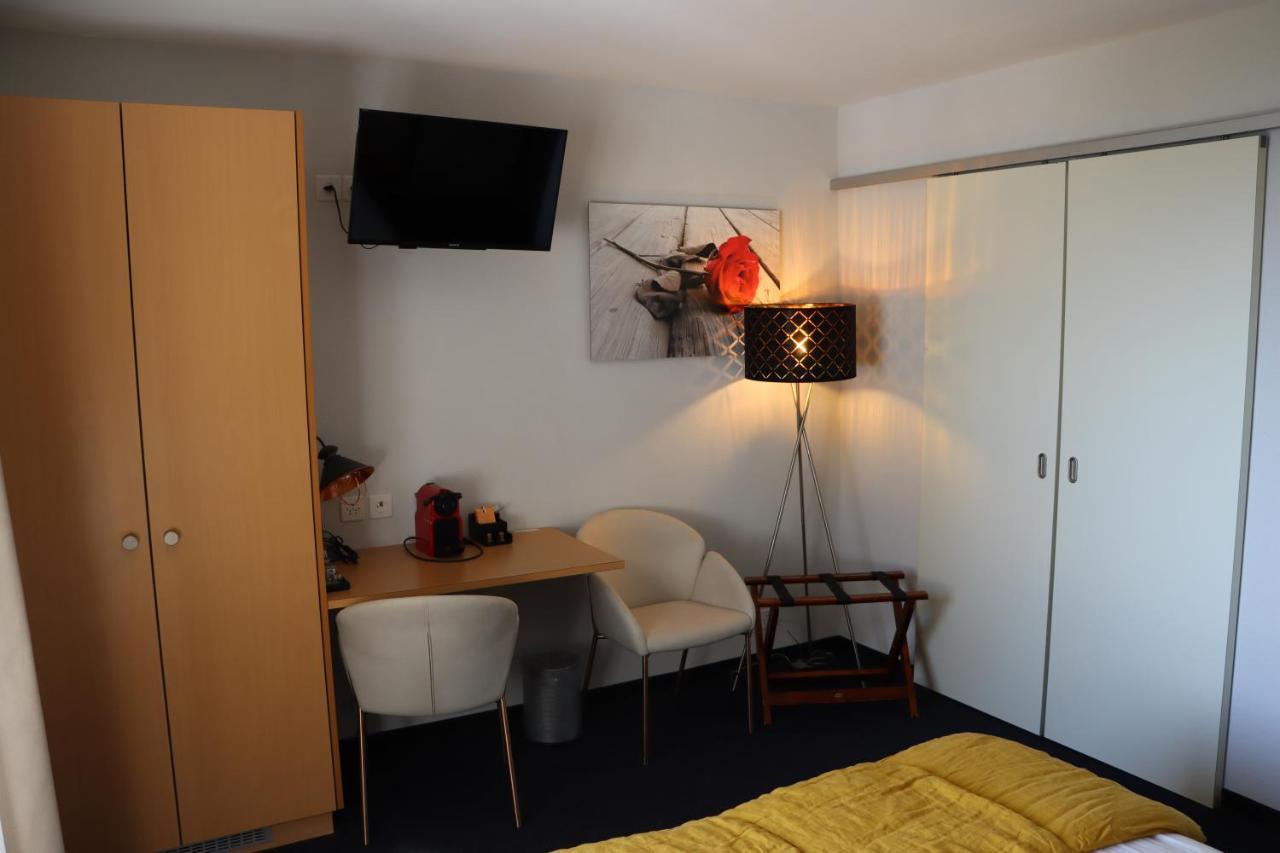 La Clef D'Or Auberge Communale Bursinel Luaran gambar