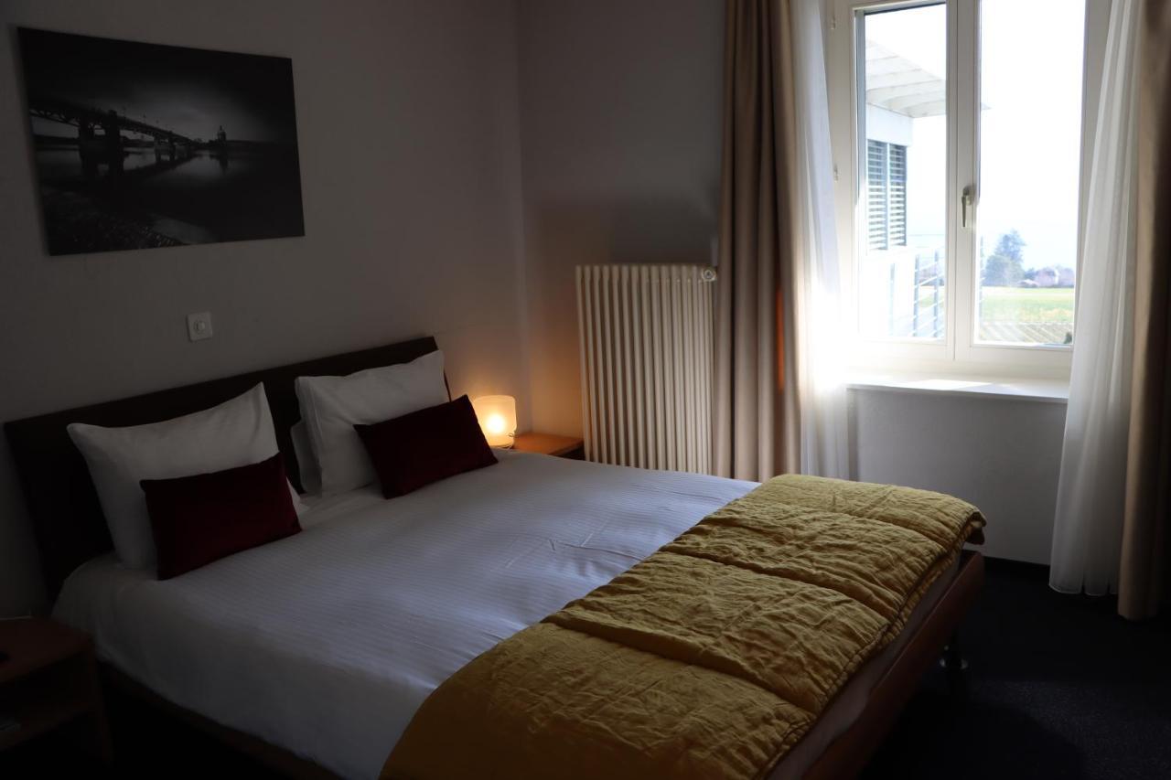 La Clef D'Or Auberge Communale Bursinel Luaran gambar