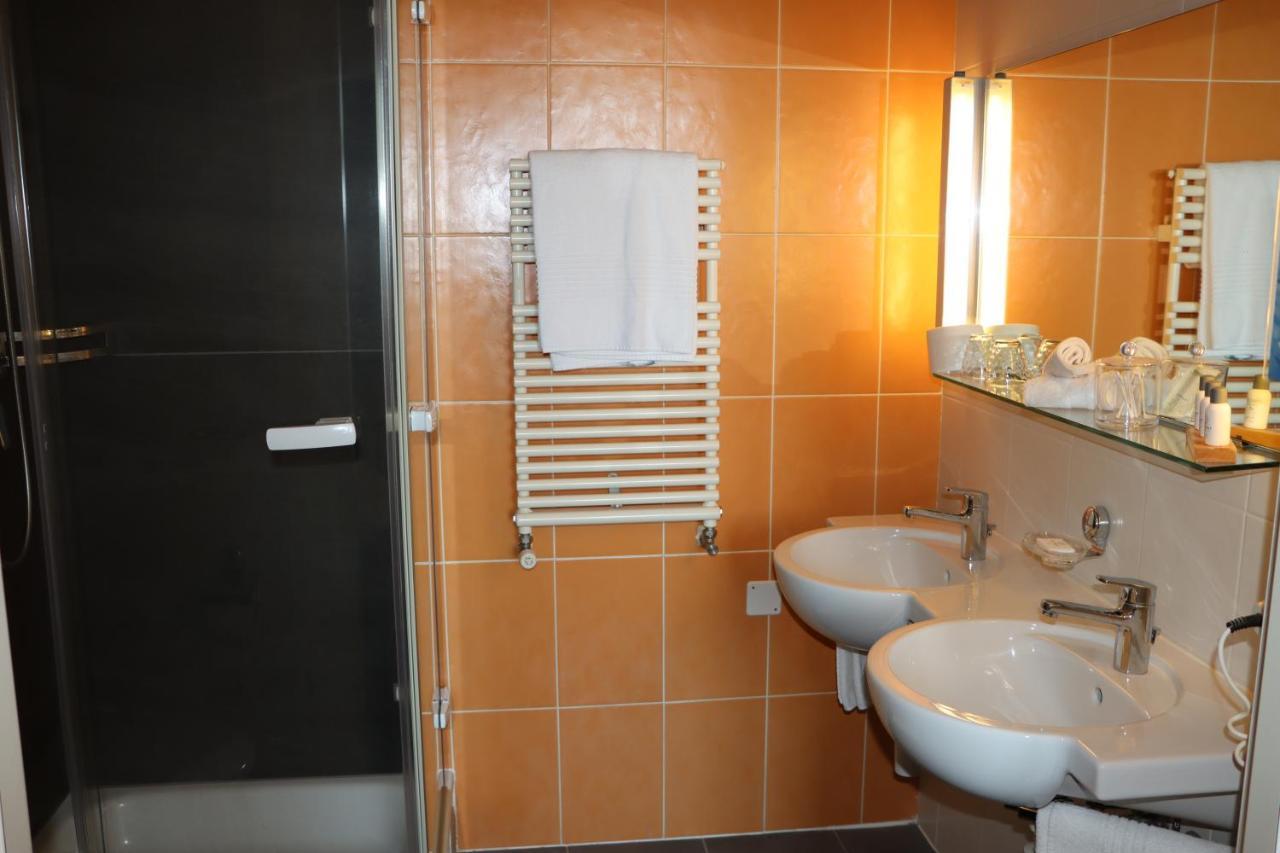 La Clef D'Or Auberge Communale Bursinel Luaran gambar